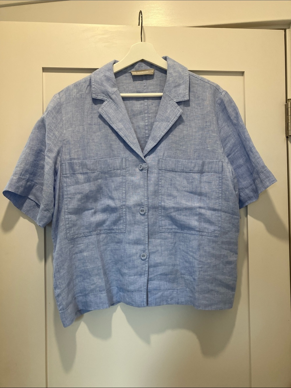 Everlane Light Blue Linen Button-Front Camp Collar Shirt